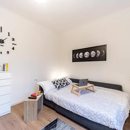 Apartamento Studio's Nest - Close To Metro And Linate Airport *